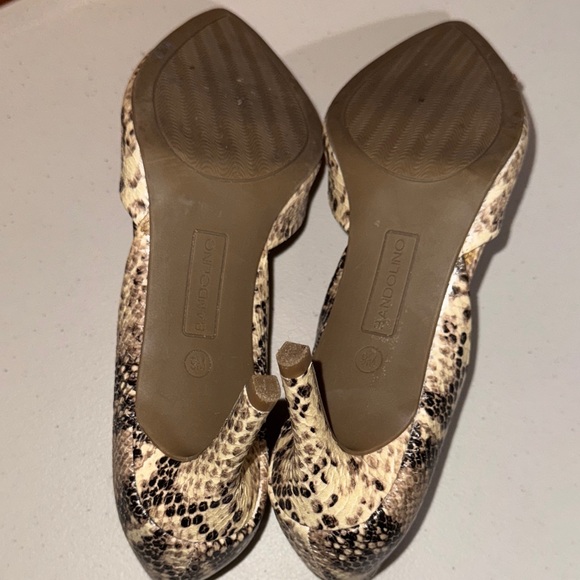 Bandolino Snakeskin Pattern Heels - Picture 9 of 12